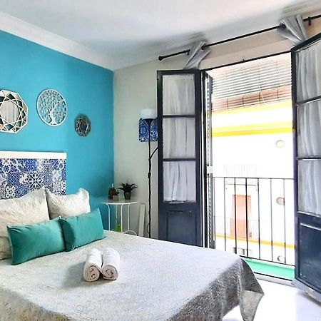 Budget And Cute Rooms With Balcony Sevilla Center エクステリア 写真