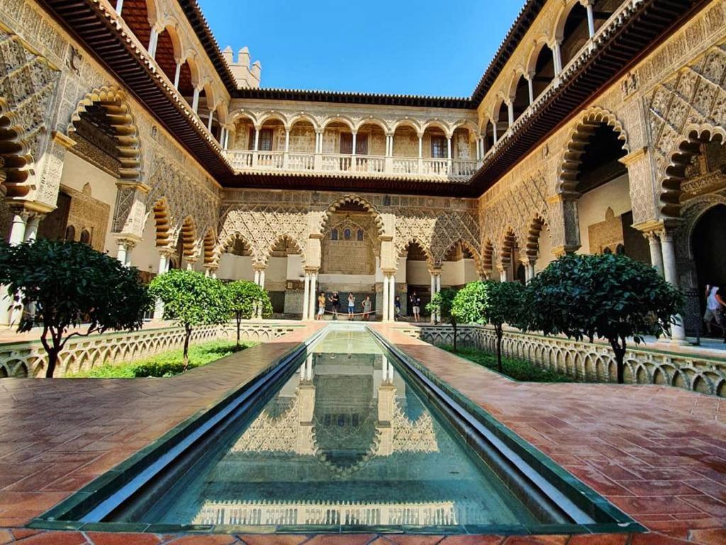 Budget And Cute Rooms With Balcony Sevilla Center エクステリア 写真
