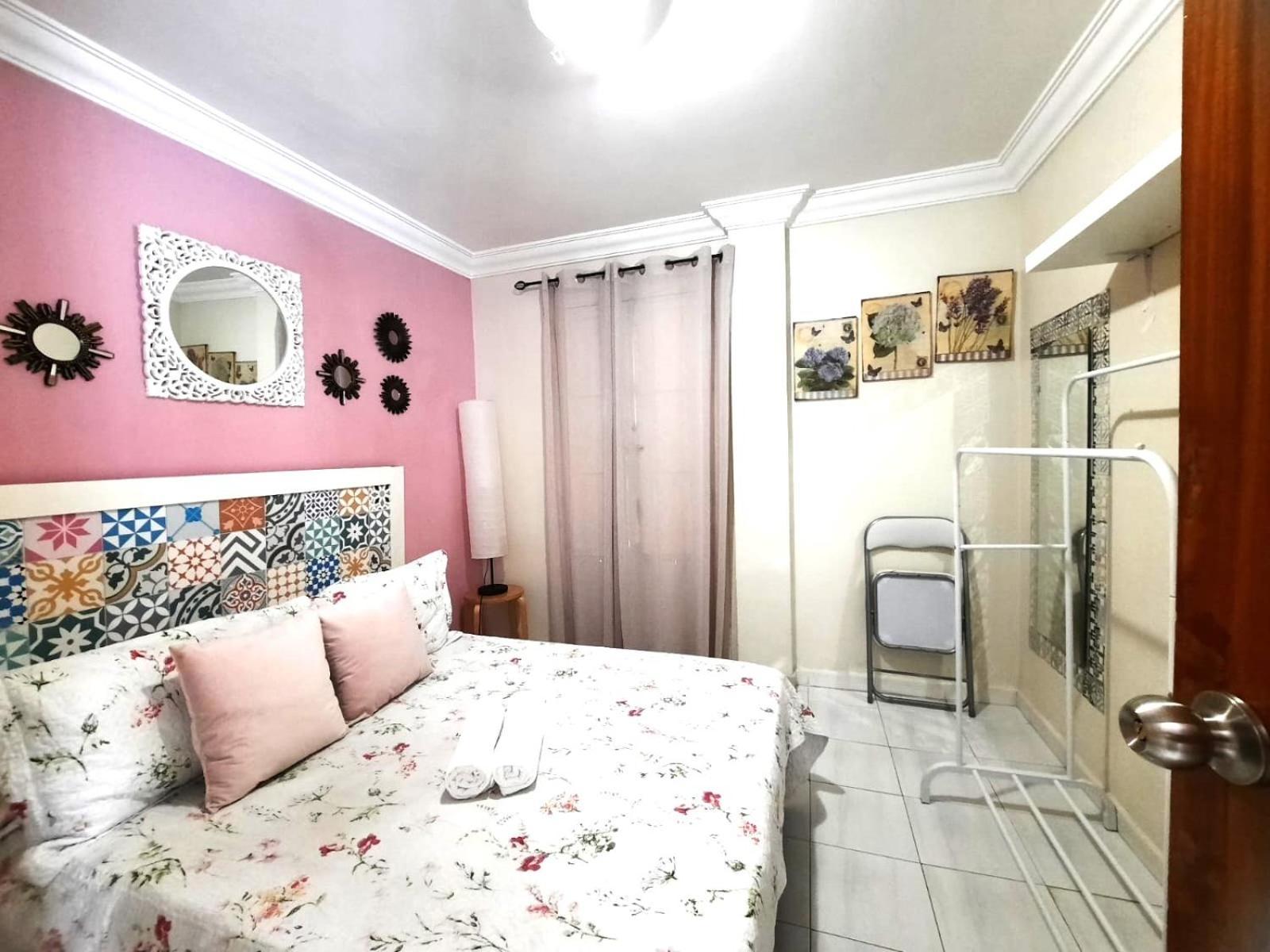 Budget And Cute Rooms With Balcony Sevilla Center エクステリア 写真