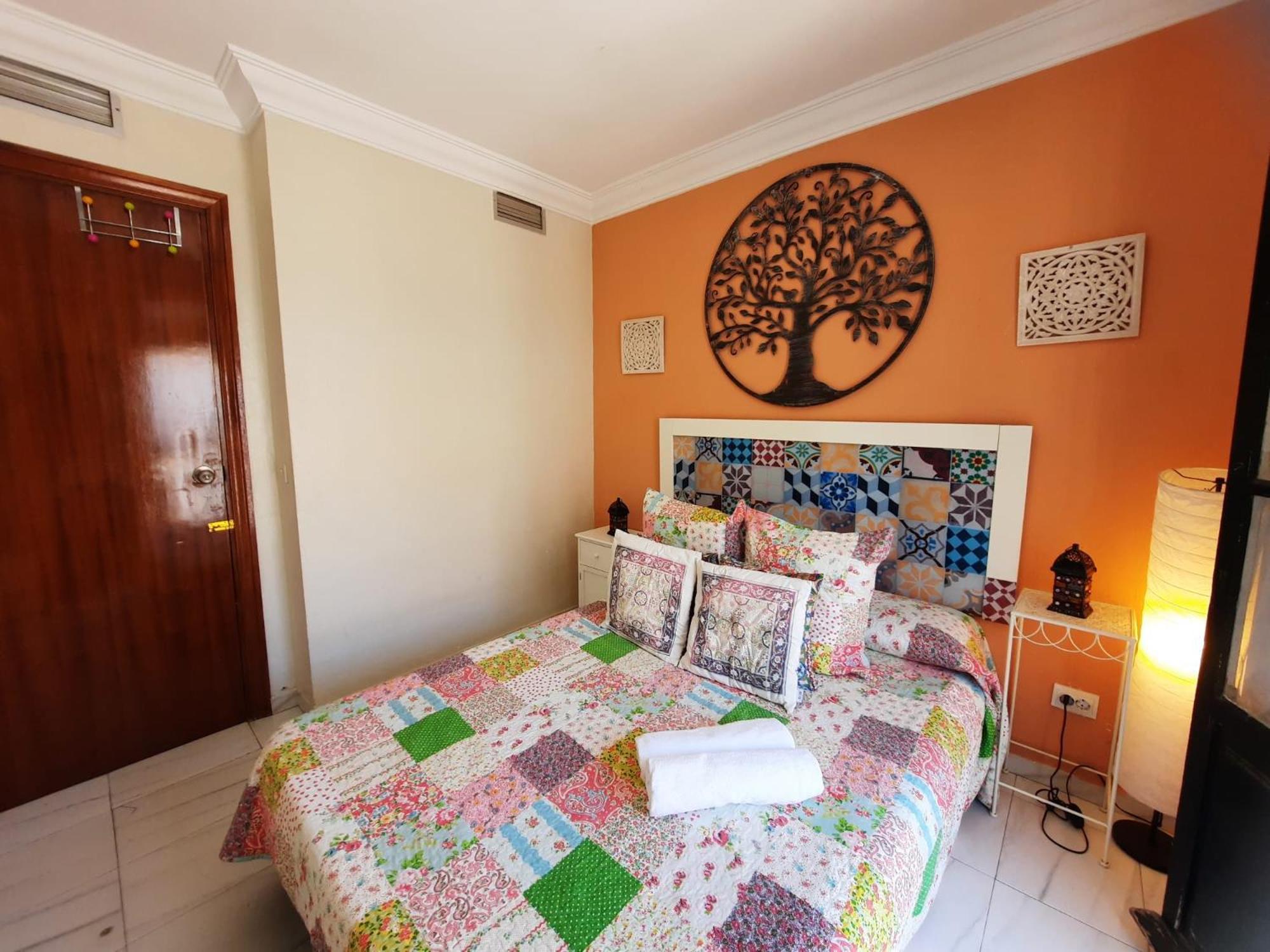Budget And Cute Rooms With Balcony Sevilla Center エクステリア 写真